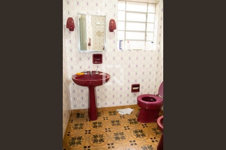 Casa à venda com 122m², 3 quartos e 3 vagas Casa à venda com 122m², 3 quartos e 3 vagasBanheiro 2