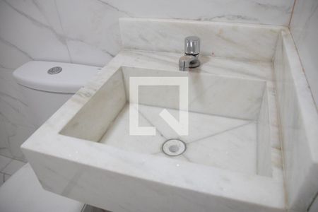 Banheiro de apartamento para alugar com 1 quarto, 50m² em Parque Edu Chaves, São Paulo