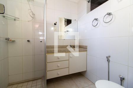 Apartamento à venda com 140m², 4 quartos e 1 vaga Apartamento à venda com 140m², 4 quartos e 1 vagaBanheiro