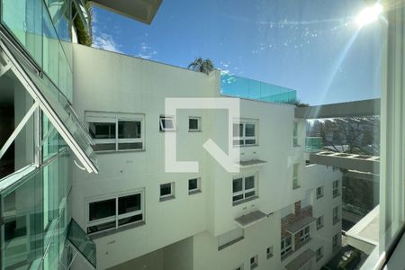 Apartamento à venda com 92m², 3 quartos e 2 vagasSuíte