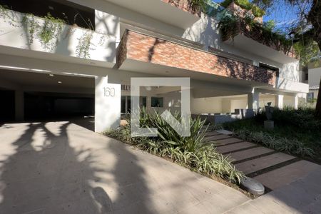 Apartamento à venda com 215m², 3 quartos e 4 vagasFachada