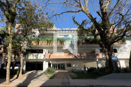 Apartamento à venda com 215m², 3 quartos e 4 vagasFachada