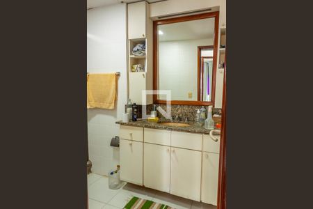 Banheiro de apartamento à venda com 1 quarto, 50m² em Barra da Tijuca, Rio de Janeiro