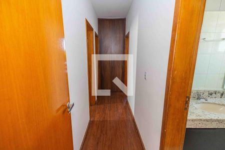 Corredor / quartos de apartamento para alugar com 3 quartos, 120m² em Castelo, Belo Horizonte
