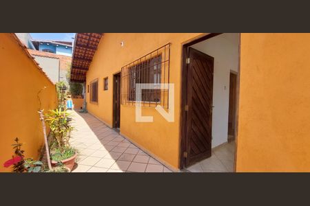 Casa para alugar com 100m², 1 quarto e 1 vaga Casa para alugar com 100m², 1 quarto e 1 vagaCorredor externo