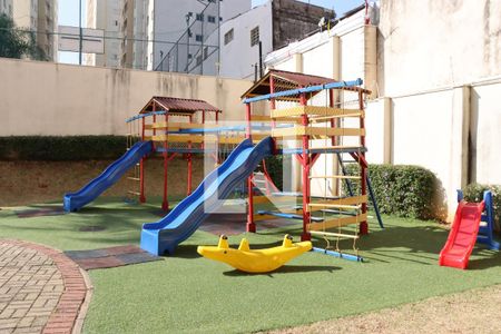 Apartamento para alugar com 56m², 2 quartos e 1 vaga Apartamento para alugar com 56m², 2 quartos e 1 vagaÁrea comum - Playground