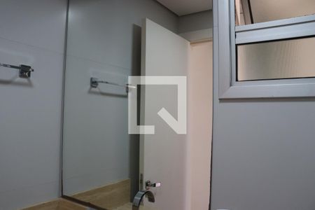Apartamento para alugar com 56m², 2 quartos e 1 vaga Apartamento para alugar com 56m², 2 quartos e 1 vagaDetalhe do banheiro 1