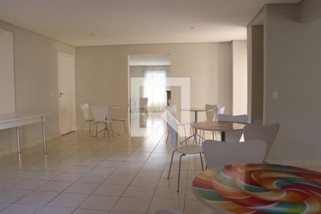 Apartamento para alugar com 56m², 2 quartos e 1 vaga Apartamento para alugar com 56m², 2 quartos e 1 vagaÁrea comum - Salão de festas