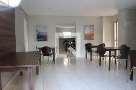 Apartamento para alugar com 56m², 2 quartos e 1 vaga Apartamento para alugar com 56m², 2 quartos e 1 vagaÁrea comum - Salão de festas