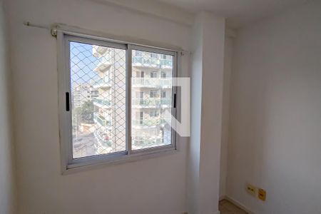 Quarto 1 de apartamento para alugar com 2 quartos, 40m² em Taquara, Rio de Janeiro