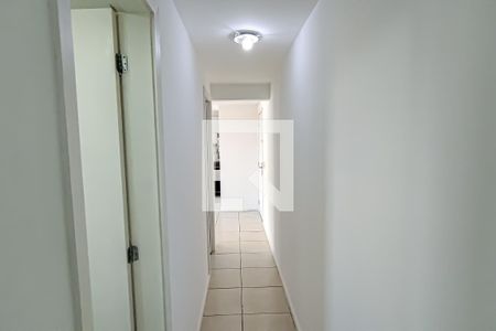 Corredor de apartamento para alugar com 2 quartos, 40m² em Taquara, Rio de Janeiro