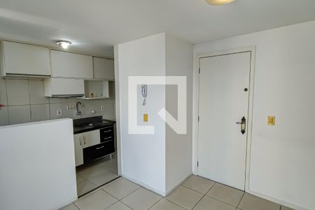 Sala de apartamento para alugar com 2 quartos, 40m² em Taquara, Rio de Janeiro