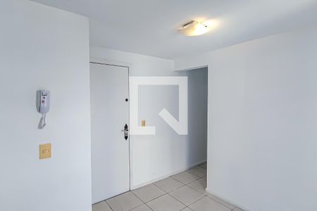 Sala de apartamento para alugar com 2 quartos, 40m² em Taquara, Rio de Janeiro