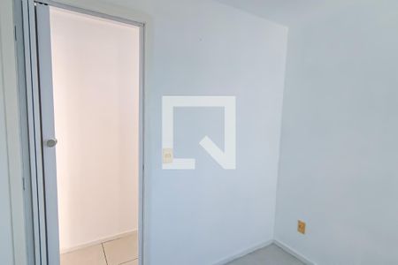 Quarto 1 de apartamento para alugar com 2 quartos, 40m² em Taquara, Rio de Janeiro