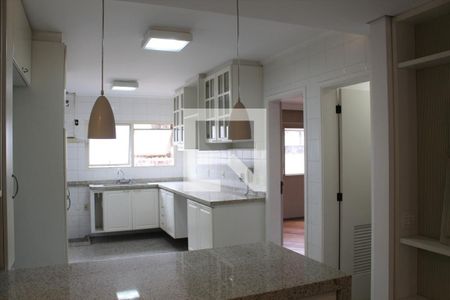 Apartamento à venda com 203m², 4 quartos e 3 vagasCozinha