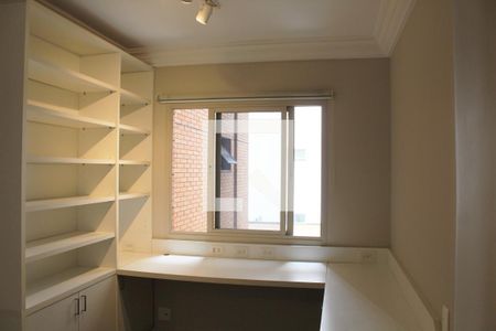 Apartamento à venda com 203m², 4 quartos e 3 vagasEscritório