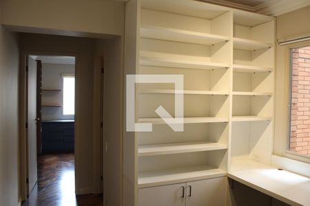 Apartamento à venda com 203m², 4 quartos e 3 vagasEscritório