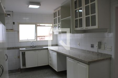 Apartamento à venda com 203m², 4 quartos e 3 vagasCozinha