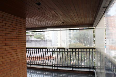 Sacada de apartamento à venda com 4 quartos, 203m² em Perdizes, São Paulo