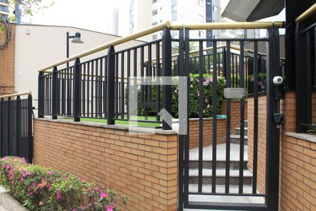 Apartamento à venda com 203m², 4 quartos e 3 vagasFachada e portaria