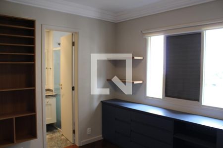 Apartamento à venda com 203m², 4 quartos e 3 vagasQuarto 2