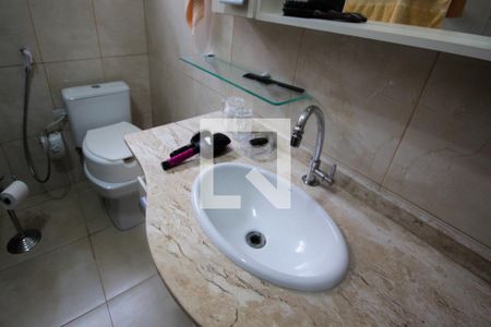 Casa à venda com 251m², 3 quartos e 4 vagasSuíte 2