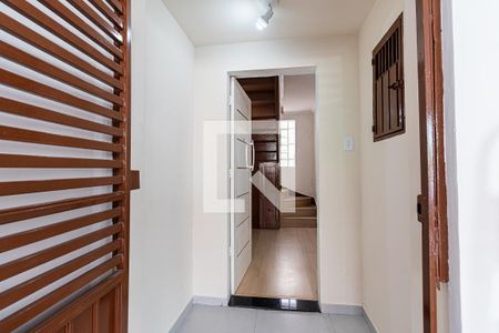 Casa para alugar com 120m², 2 quartos e 1 vagaEntrada