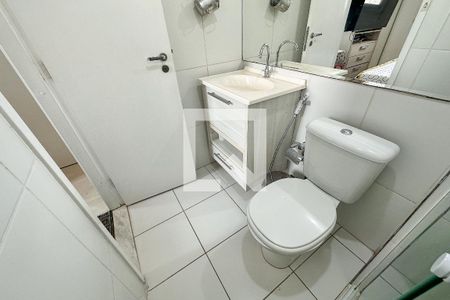 Apartamento à venda com 70m², 3 quartos e 1 vaga Apartamento à venda com 70m², 3 quartos e 1 vagaBanheiro da Suíte