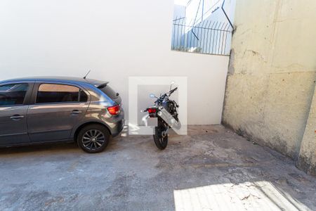 Garagem de casa de condomínio para alugar com 2 quartos, 83m² em Lagoinha, Belo Horizonte