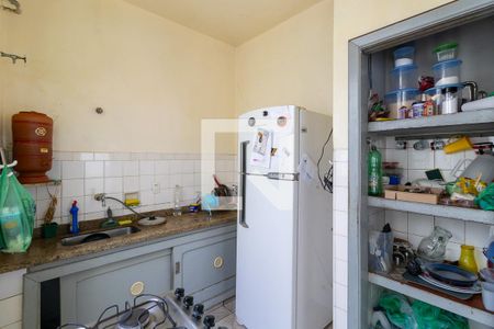 Casa à venda com 130m², 5 quartos e 3 vagas Casa à venda com 130m², 5 quartos e 3 vagasCozinha