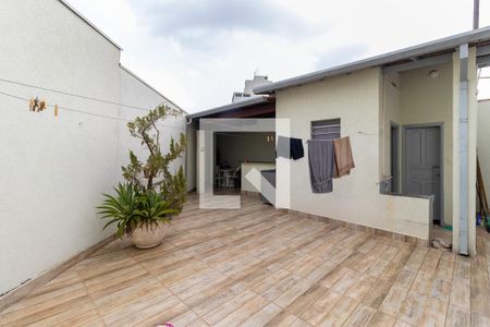 Casa à venda com 130m², 5 quartos e 3 vagas Casa à venda com 130m², 5 quartos e 3 vagasÁrea Externa
