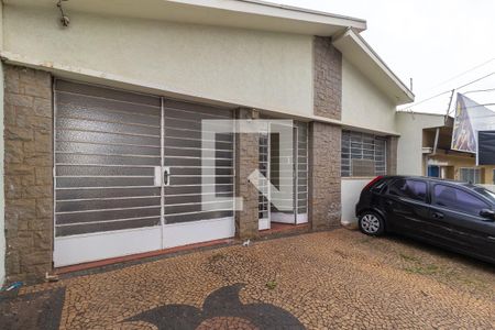 Casa à venda com 130m², 5 quartos e 3 vagas Casa à venda com 130m², 5 quartos e 3 vagasGaragem