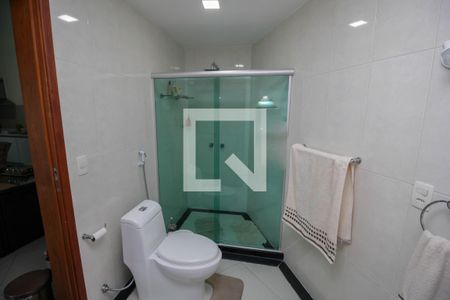 Casa à venda com 600m², 4 quartos e 1 vaga Casa à venda com 600m², 4 quartos e 1 vagaBanheiro da Área Gourmet