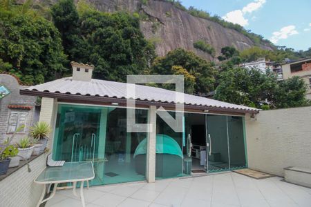 Casa à venda com 600m², 4 quartos e 1 vaga Casa à venda com 600m², 4 quartos e 1 vagaVaranda da Área Gourmet
