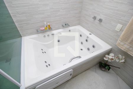 Casa à venda com 600m², 4 quartos e 1 vaga Casa à venda com 600m², 4 quartos e 1 vagaBanheiro do Quarto 1