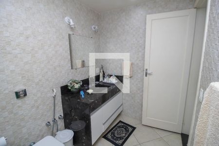 Casa à venda com 600m², 4 quartos e 1 vaga Casa à venda com 600m², 4 quartos e 1 vagaBanheiro 1