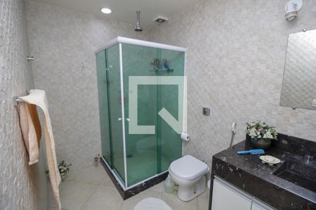 Casa à venda com 600m², 4 quartos e 1 vaga Casa à venda com 600m², 4 quartos e 1 vagaBanheiro 1