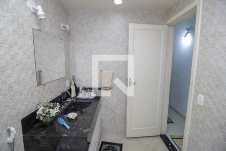 Casa à venda com 600m², 4 quartos e 1 vaga Casa à venda com 600m², 4 quartos e 1 vagaBanheiro 1