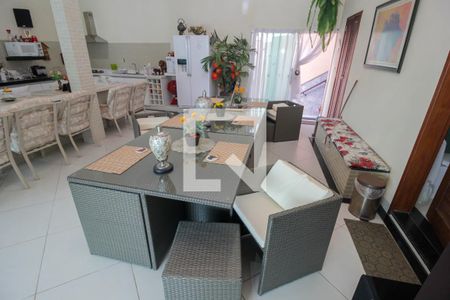 Casa à venda com 600m², 4 quartos e 1 vaga Casa à venda com 600m², 4 quartos e 1 vagaÁrea Gourmet