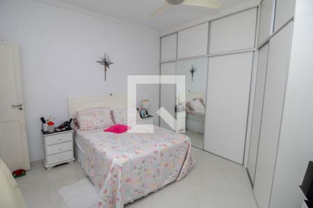 Casa à venda com 600m², 4 quartos e 1 vaga Casa à venda com 600m², 4 quartos e 1 vagaQuarto 1