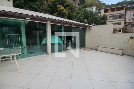 Casa à venda com 600m², 4 quartos e 1 vaga Casa à venda com 600m², 4 quartos e 1 vagaVaranda da Área Gourmet