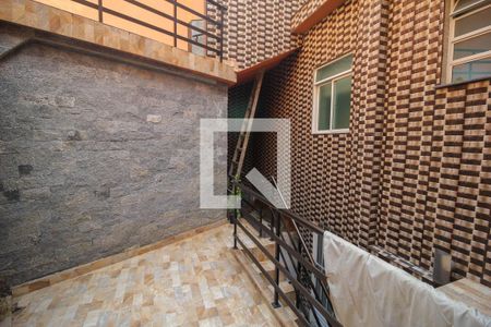 Casa à venda com 600m², 4 quartos e 1 vaga Casa à venda com 600m², 4 quartos e 1 vagaÁrea Externa