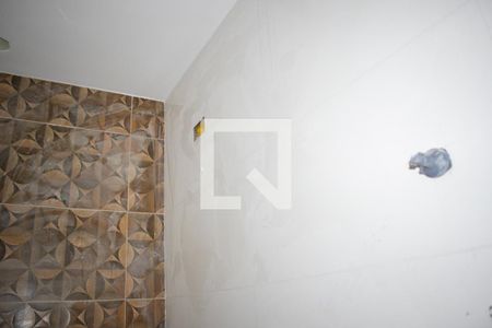 Banheiro de apartamento à venda com 1 quarto, 28m² em Vila Constança, São Paulo