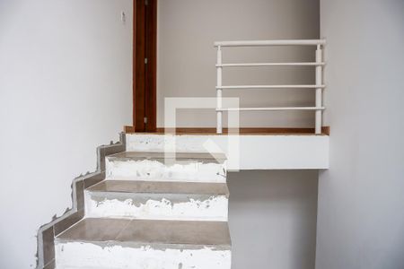 Apartamento para alugar com 135m², 2 quartos e 2 vagasEscada