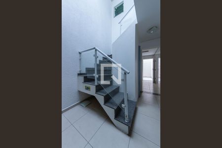 Escada de casa à venda com 2 quartos, 100m² em Vila Nova, São Paulo