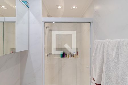 Apartamento à venda com 74m², 2 quartos e 2 vagasBanheiro da Suíte