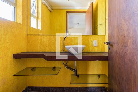 Banheiro de apartamento à venda com 3 quartos, 139m² em Jardim Lindóia, Porto Alegre