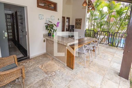 Casa à venda com 459m², 4 quartos e 4 vagasVaranda