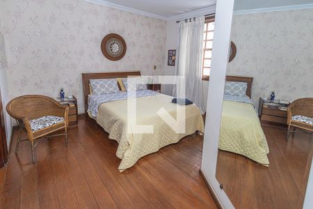 Casa à venda com 459m², 4 quartos e 4 vagasQuarto 2 / suite e closet