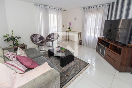 Casa à venda com 459m², 4 quartos e 4 vagasSala